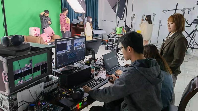 服装短视频代运营合同模板：关键条款解析与签订须知